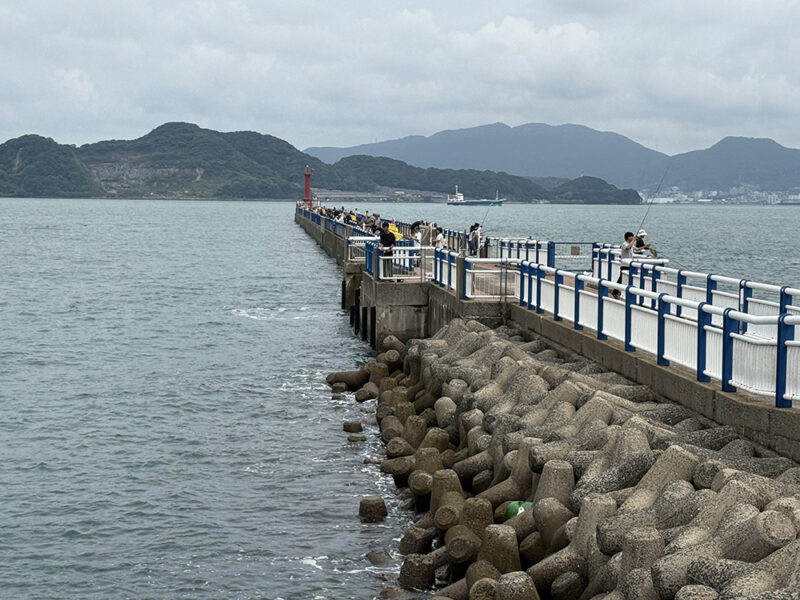 日明・海峡釣り公園の釣り場