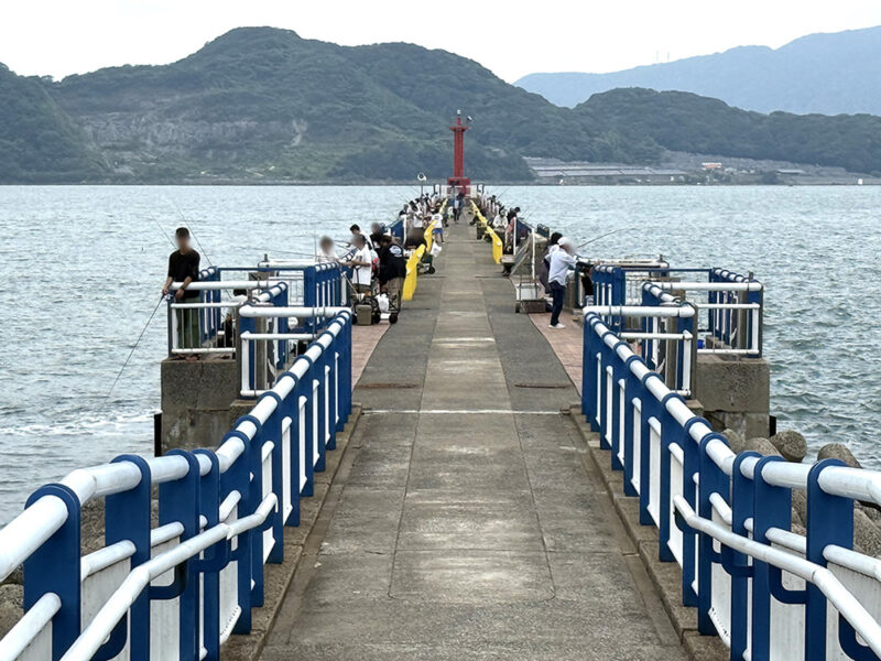 日明・海峡釣り公園の釣り場