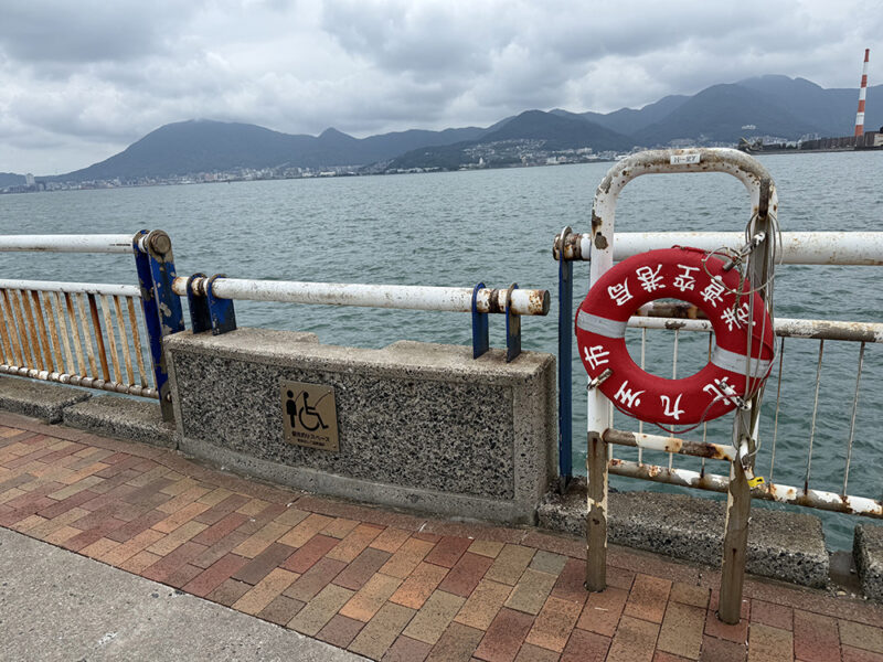 日明・海峡釣り公園の釣り場