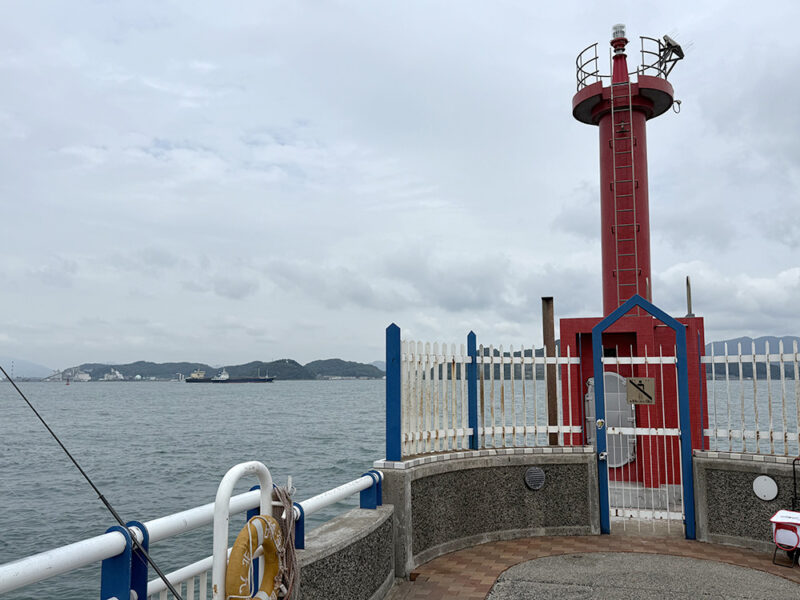 日明・海峡釣り公園の釣り場