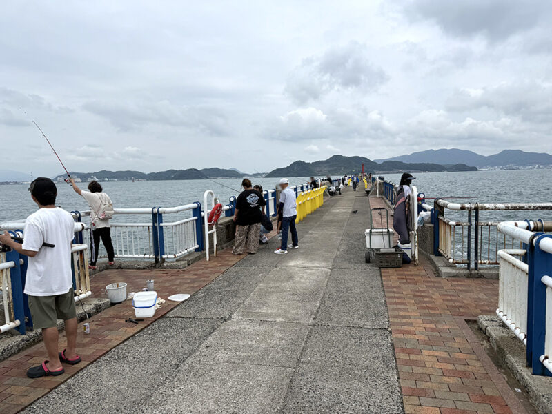 日明・海峡釣り公園の釣り場