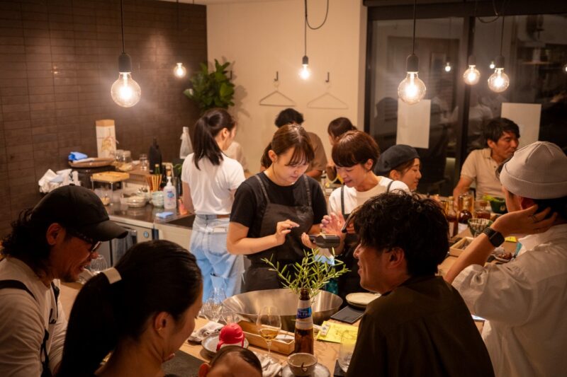 ひとり呑みにも。多彩な小皿料理とお酒に酔いしれる「酒場こだまり」