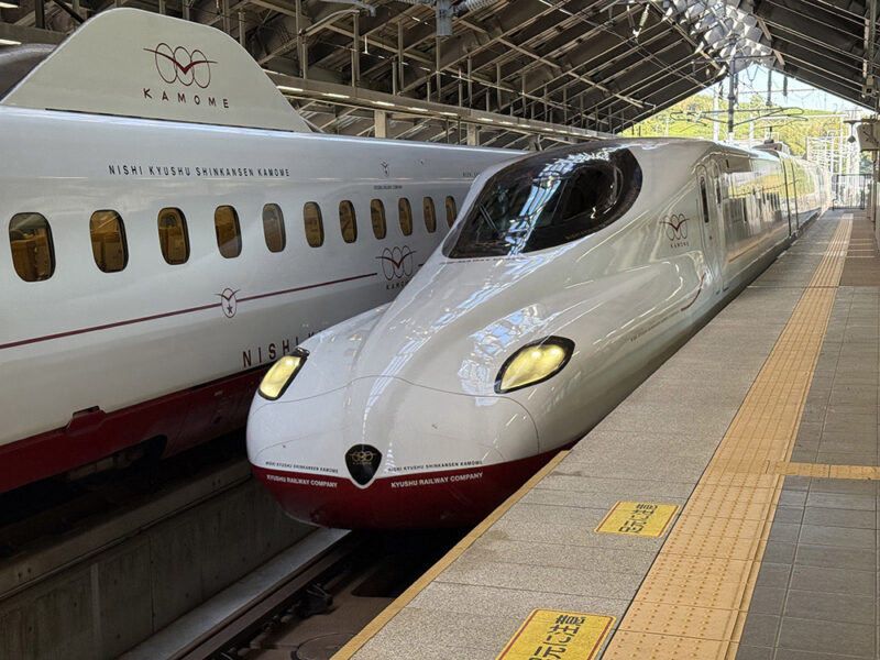 日本三大美肌の湯がある街の「嬉野温泉駅」