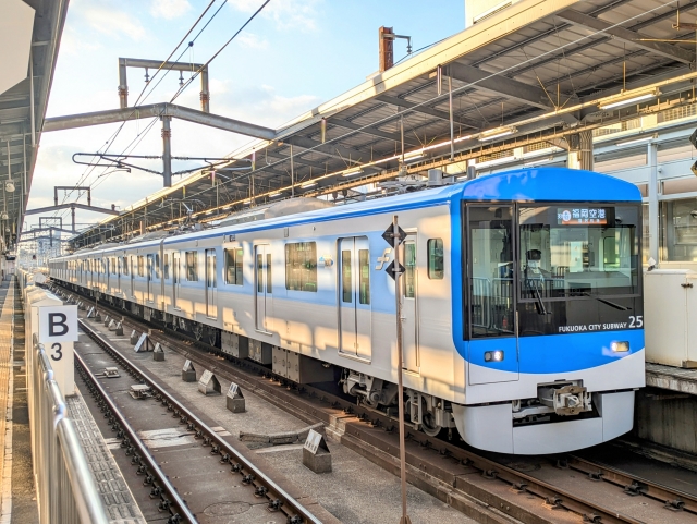 姪浜駅_電車
