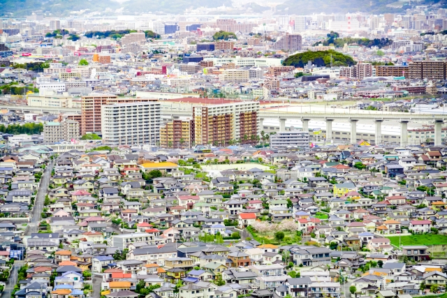 春日市と那珂川市